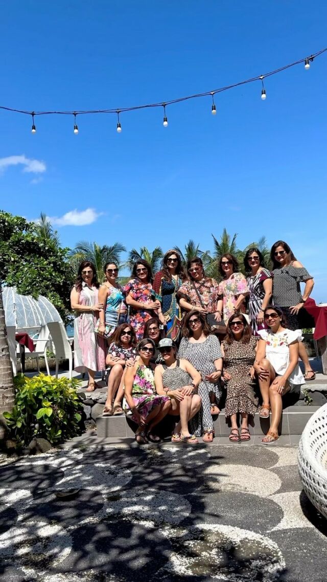 .
Singapore Group - 25 pax - Just Arrive for Holiday in BALI 
Lunch duluuu …
.
Enjoy your Holiday .
.
#holidaygroup #holidaymeeting #holidaylunch #nusaduabeachgrill #lunch #dinnersnusadua #party #mmanagement #groupmeeting #grouplunch #groupsingapore #nusaduabali #purageger #hotelsbali #momentsbali #nusaduarestaurant